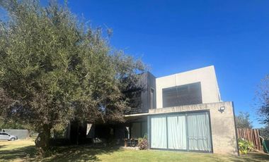 Casa en alquiler en country Altos del Golf, Villa Allende