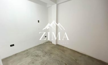 Casa de 3 pisos en alquiler – San Juan de Lurigancho