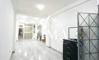 Casa de 3 pisos en alquiler – San Juan de Lurigancho