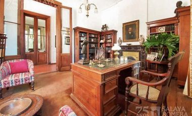 Casa colonial en venta 7 ambientes en Olivos