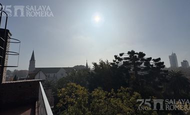 Casa colonial en venta 7 ambientes en Olivos
