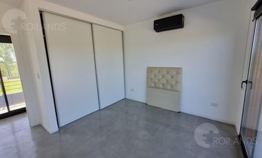 Alquiler exclusiva Casa  en Área 60 | Pileta, Quincho y Parque