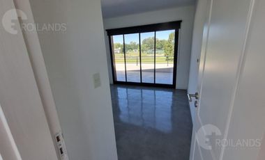 Alquiler exclusiva Casa  en Área 60 | Pileta, Quincho y Parque