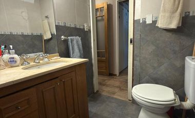 Lista para mudarse: casa refaccionada con jardín, pileta y gran suite en PA