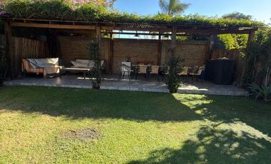 Lista para mudarse: casa refaccionada con jardín, pileta y gran suite en PA