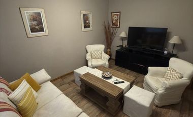 Lista para mudarse: casa refaccionada con jardín, pileta y gran suite en PA