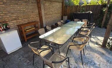 Lista para mudarse: casa refaccionada con jardín, pileta y gran suite en PA