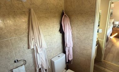 Lista para mudarse: casa refaccionada con jardín, pileta y gran suite en PA