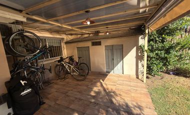 Lista para mudarse: casa refaccionada con jardín, pileta y gran suite en PA