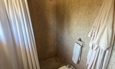 Lista para mudarse: casa refaccionada con jardín, pileta y gran suite en PA