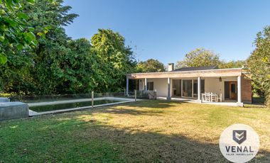 Venta casa 4 amb Barrio Sausalito, Pilar 3 dorm Suite Galería Parrilla Piscina