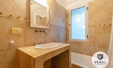Venta casa 4 amb Barrio Sausalito, Pilar 3 dorm Suite Galería Parrilla Piscina
