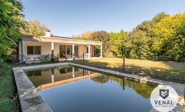 Venta casa 4 amb Barrio Sausalito, Pilar 3 dorm Suite Galería Parrilla Piscina