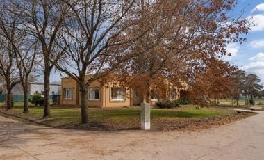Casa en venta en Club de Campo La Federala – Lobos