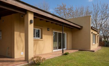 Casa en venta en Club de Campo La Federala – Lobos