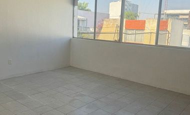 Casa en Venta, Fracc. Jardines de Guadalupe, Zapopan, Jal.