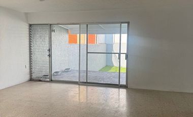 Casa en Venta, Fracc. Jardines de Guadalupe, Zapopan, Jal.
