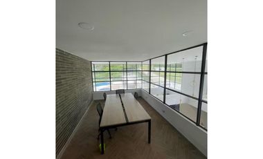 APARTAESTUDIO DE UN AMBIENTE FULL EQUIPADO