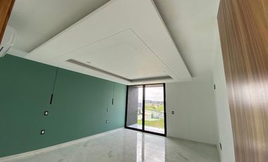 Casa nueva de 4 recamaras dentro del coto