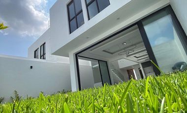Casa nueva de 4 recamaras dentro del coto