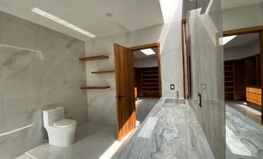 Casa nueva de 4 recamaras dentro del coto