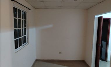 SE VENDE GRANDE Y HERMOSA CASA EN CHITRÉ