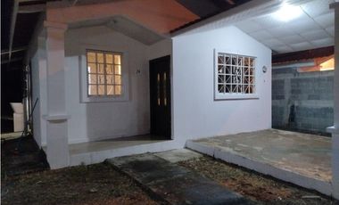 SE VENDE GRANDE Y HERMOSA CASA EN CHITRÉ