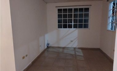 SE VENDE GRANDE Y HERMOSA CASA EN CHITRÉ