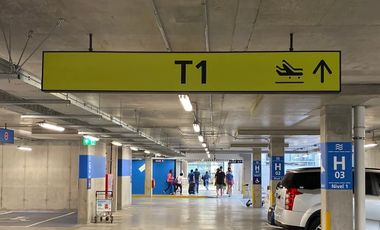 EJECUTIVO VENDE ESTACIONAMIENTO