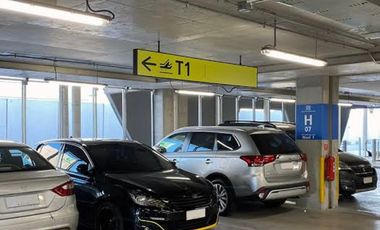 EJECUTIVO VENDE ESTACIONAMIENTO