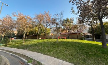 CASA CON PISCINA EN CONDOMINIO EN QUILICURA VALLE LO CAMPINO