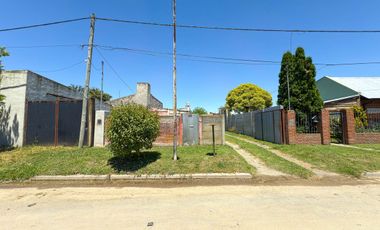 EN VENTA CASA 1 DORM. C/GALPON EN ZONA HIPODROMO