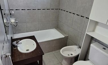 Departamento en alquiler 2 ambientes con cochera en Morón