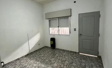 Casa PH en alquiler en Barrio Maritimo