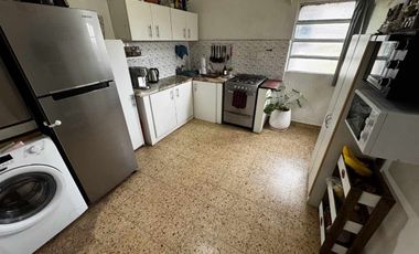VENTA CASA 4 AMBIENTES MORON COCHERA JARDIN