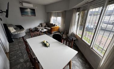 VENTA CASA 4 AMBIENTES MORON COCHERA JARDIN