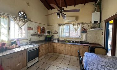 CASA 5 ANB EN AVELLANED C/QUINCHO APTO CRÉDITO