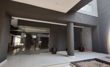 Venta Cochera  Cubierta En Planta Baja