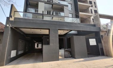 Venta Cochera  Cubierta En Planta Baja