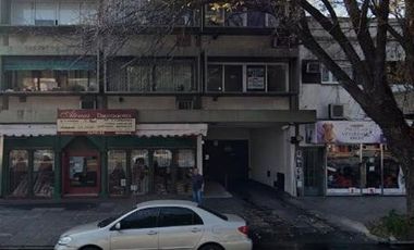 En Venta Cochera en Olivos Sobre Maipu!