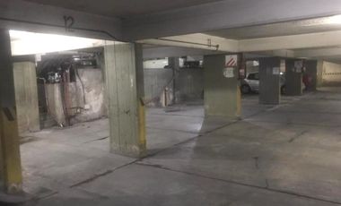 En Venta Cochera en Olivos Sobre Maipu!