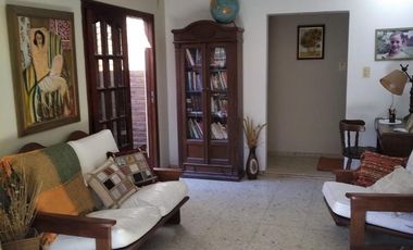 VENTA CASA CON CONSULTORIO O ESTUDIO ARROYO SECO