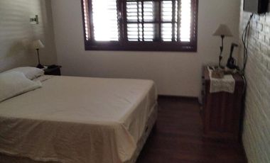 VENTA CASA CON CONSULTORIO O ESTUDIO ARROYO SECO