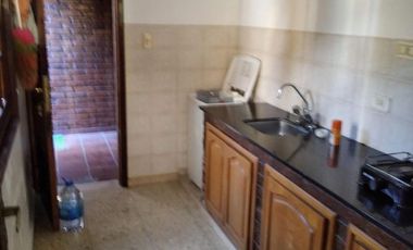 VENTA CASA CON CONSULTORIO O ESTUDIO ARROYO SECO