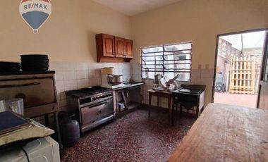 Venta CASA multifamiliar lote prop Billinghurst