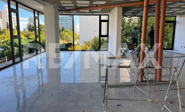 VENTA OFICINA LUMINIA Y DOS COCHERAS