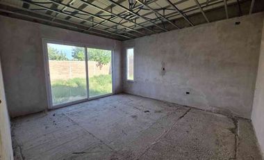 VENTA CASA EN CONSTRUCCIÓN, FERNANDEZ ORO