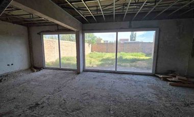 VENTA CASA EN CONSTRUCCIÓN, FERNANDEZ ORO