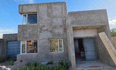 VENTA CASA EN CONSTRUCCIÓN, FERNANDEZ ORO