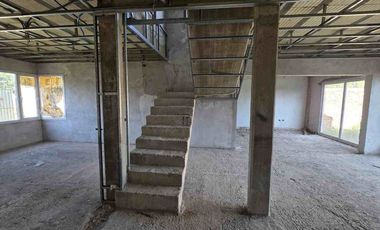 VENTA CASA EN CONSTRUCCIÓN, FERNANDEZ ORO